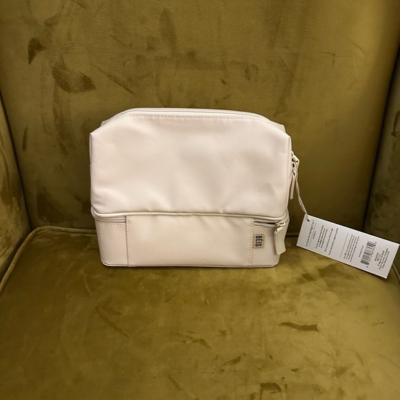 BÉIS The Cosmetic Organizer in Beige - Picture 2 of 2